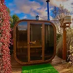 Alices Garden Two Campingplads York
