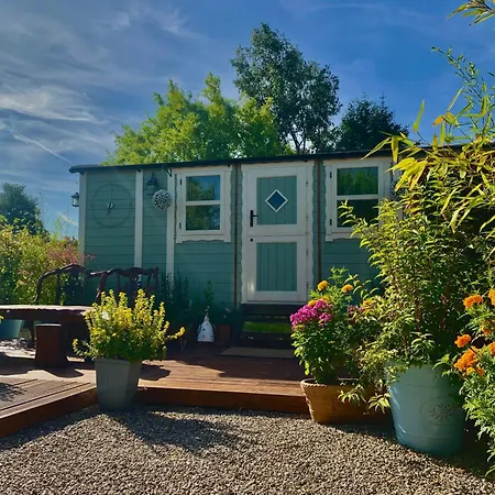 Alices Garden Two * York